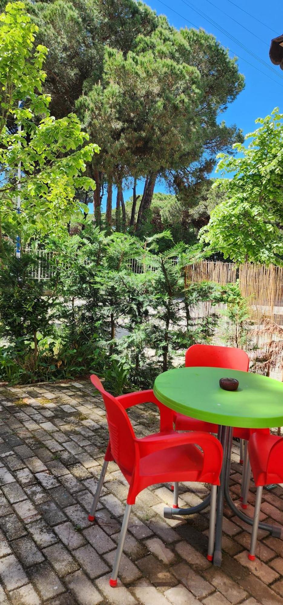 Sunny Beach Loft Golem (Tirana) Esterno foto