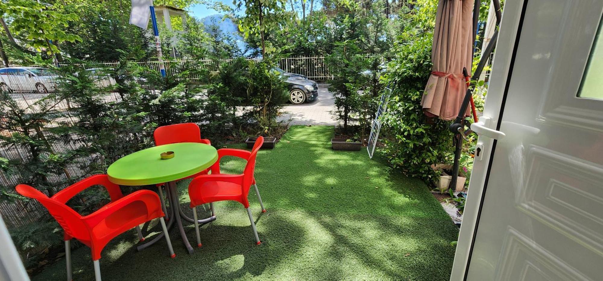 Sunny Beach Loft Golem (Tirana) Esterno foto